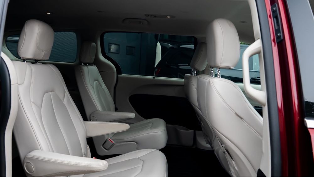 Wynajem Chrysler Pacifica,2020, 300 zł doba