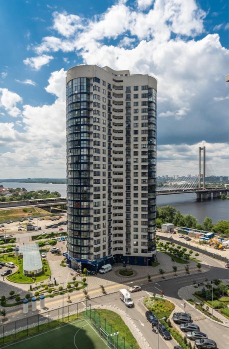 Фантастичний вид на Дніпро. ЖК Зарічний. 2к квартира подобово.