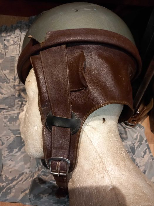 Kask orzeszek z PRL-U