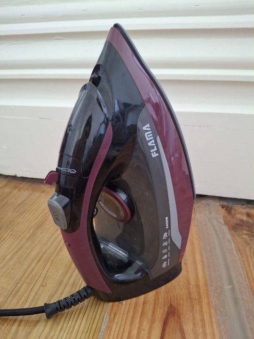 Ferro de engomar Flama 2400W