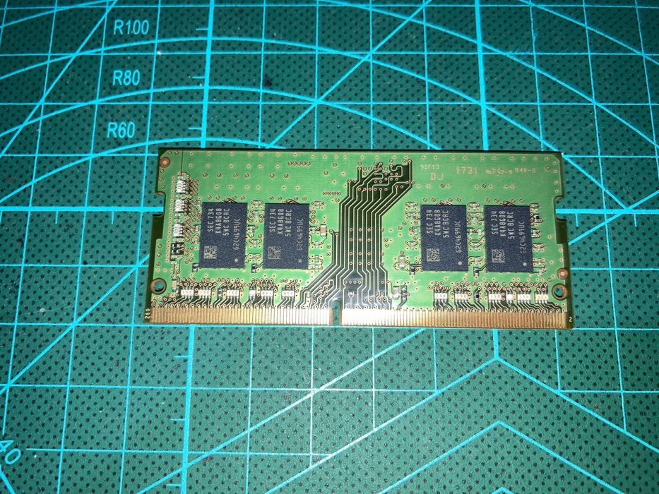 Оперативна пам‘ять до ноутбука : Samsung 8Gb PC4 2400T