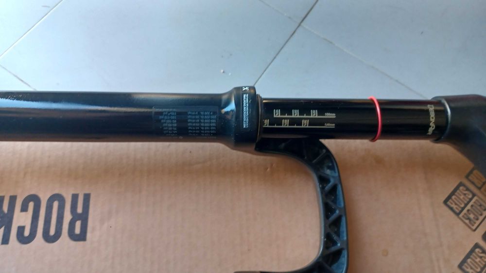 Suspensão Rockshox yari 160mm