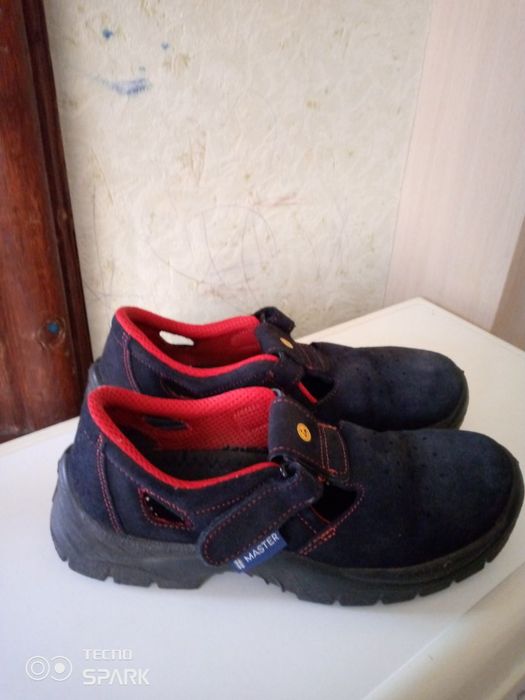 Взуття для роботи