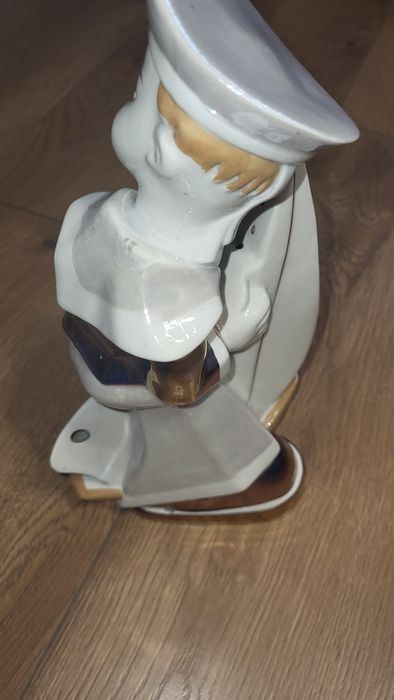 Stara figurka marynarza