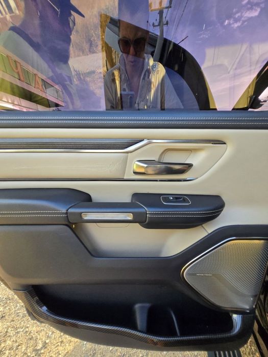 Ram 1500  Limited 5,7 hemi  v8 2019г