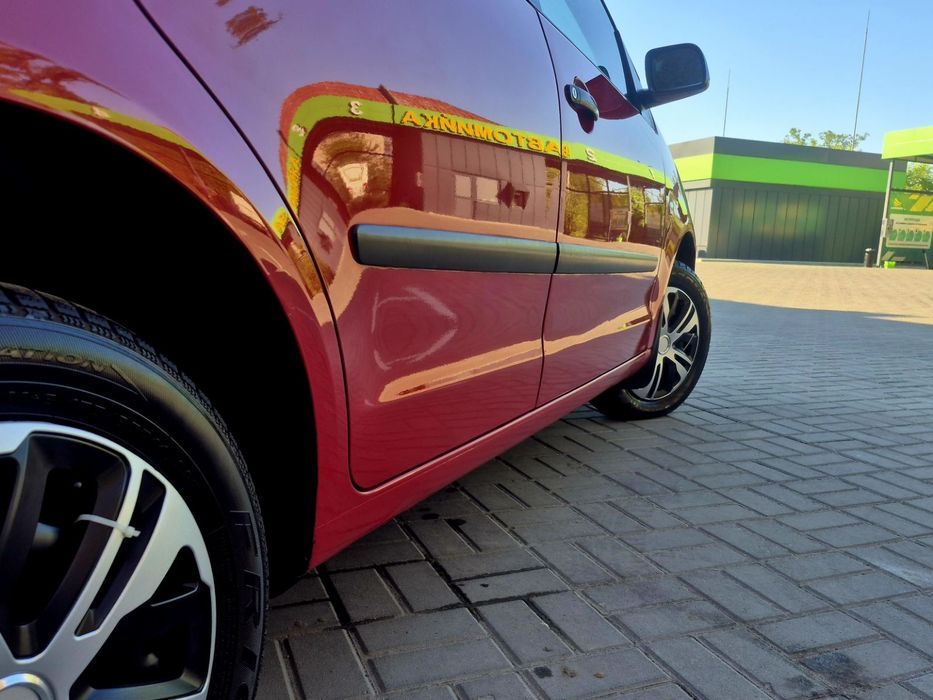 Продам VOLKSWAGEN POLO 2003 г .в.
