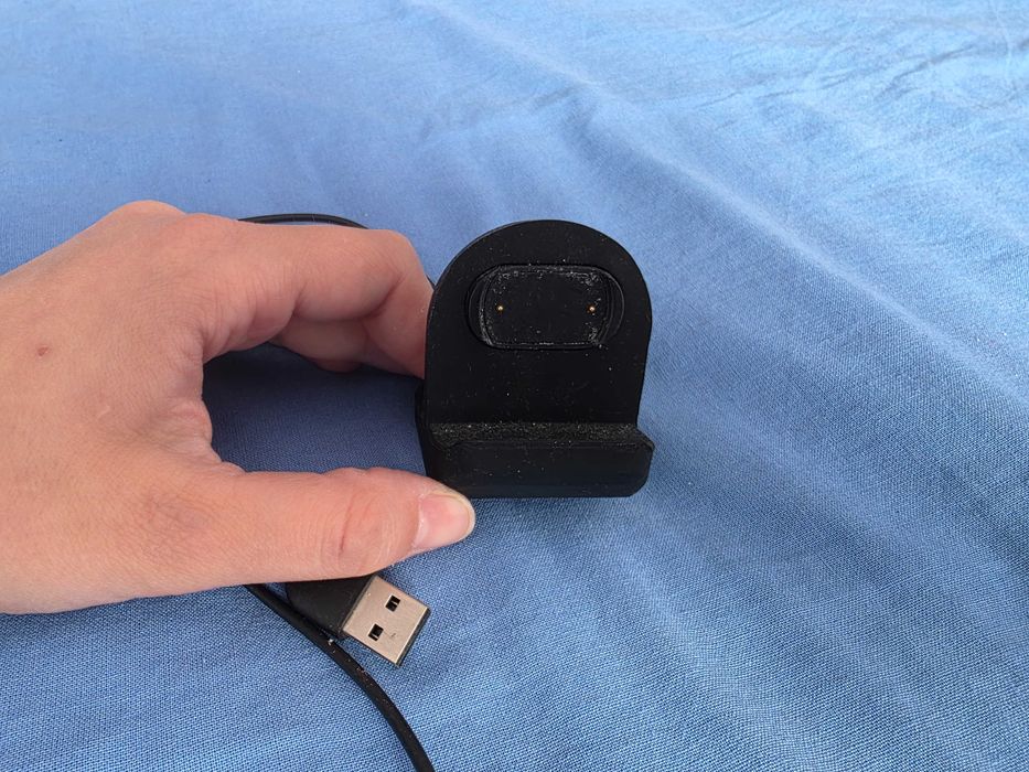 Amazfit GTR 4 com base de carregamento