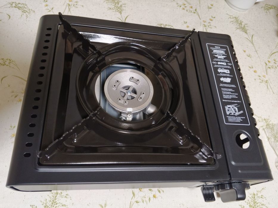 Плитка газова портативна. Плита газова. Плита газовая туристическая.