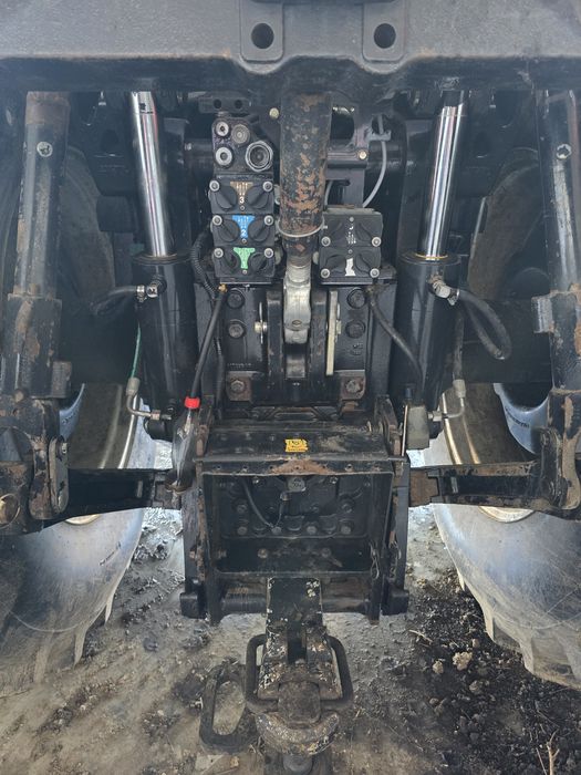 Прожам трактор New Holland t8 390