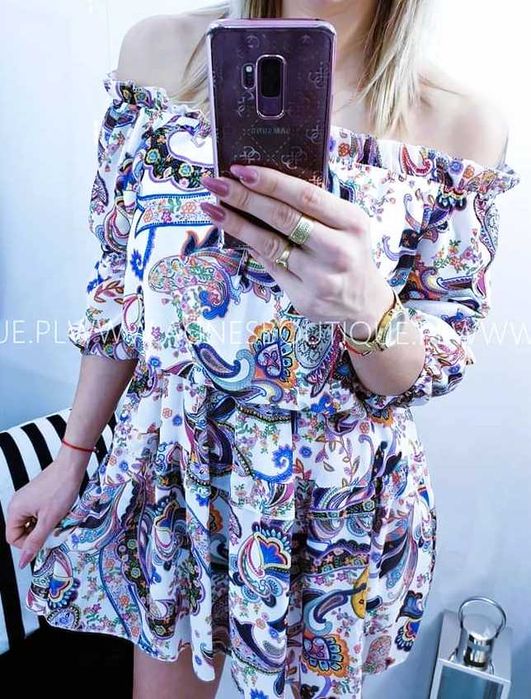 Kolorowa zwiewna sukienka hiszpanka falbanki