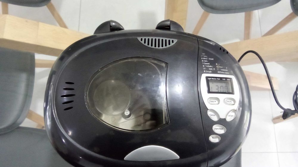 Máquina para fazer pão e compotas da marca Morphy Richards