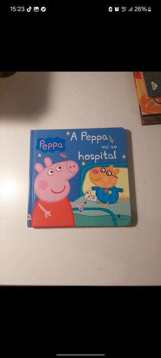 Livro: a peppa vai ao hospital