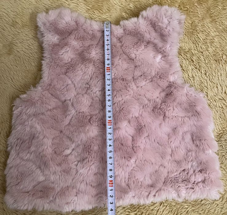 Futerkowa kamizelka H&M 122 cm.
