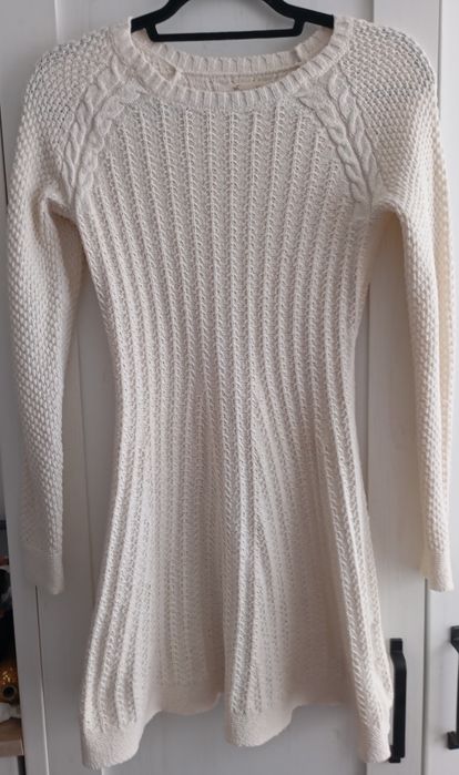 Sukienka sweterkowa Holister