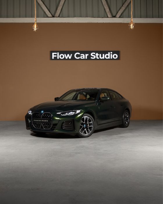 BMW i4 edrive40 Pack M Edição Sanremo Green Metallic + Vernasca Cognac.