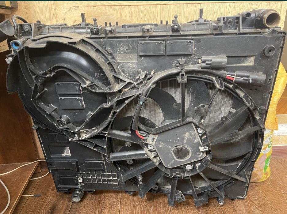Кассета радиаторов range rover sport 3.0 l494, хорошем состоянии.