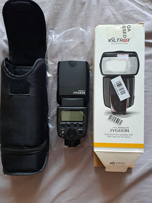 Продам вспышку для фотоаппарата