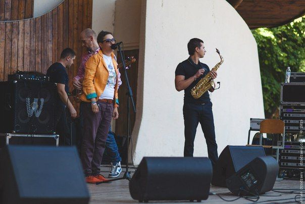 Саксофоніст на Ваше свято!Уроки гри на саксофоні