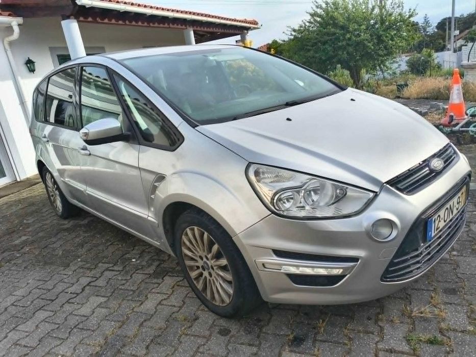 Ford S-Max — fotografia 4