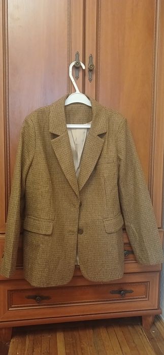 Жіночий прямий  піджак р. S-М