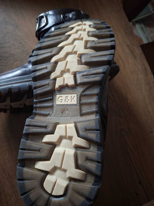 Продам черевики.