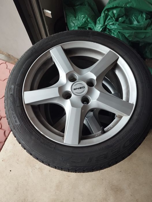 Koła zimowe , jak na foto . Stan BDB