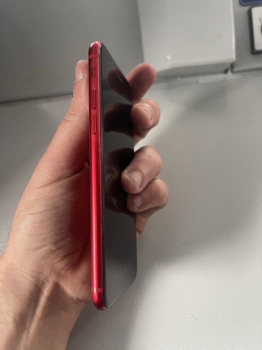 IPhone 8 64Gb red