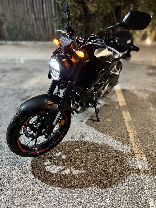 Honda CB125R 2024 – Como nova – 15.200 km