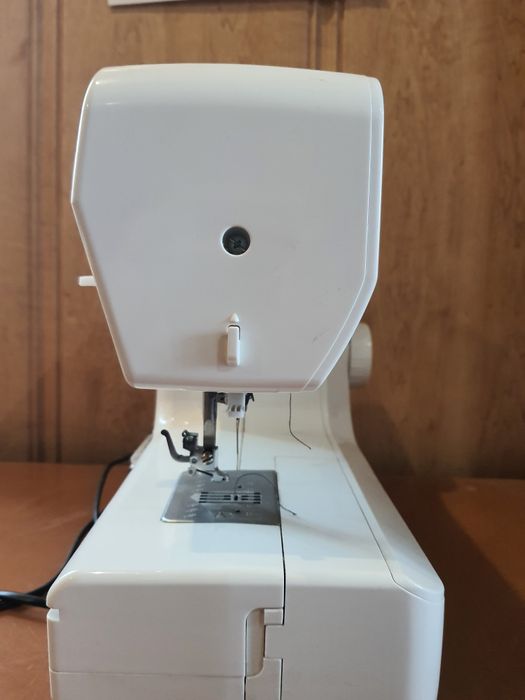 Машинка швейная электрическая Minerva M 320