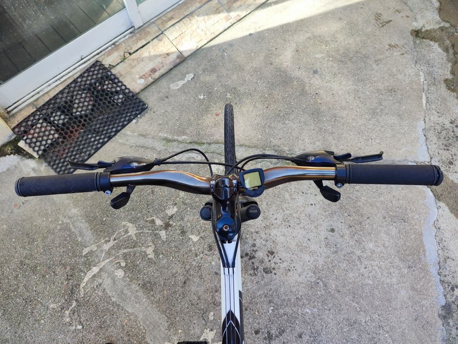 Road/commuter bicycle64738418089473124