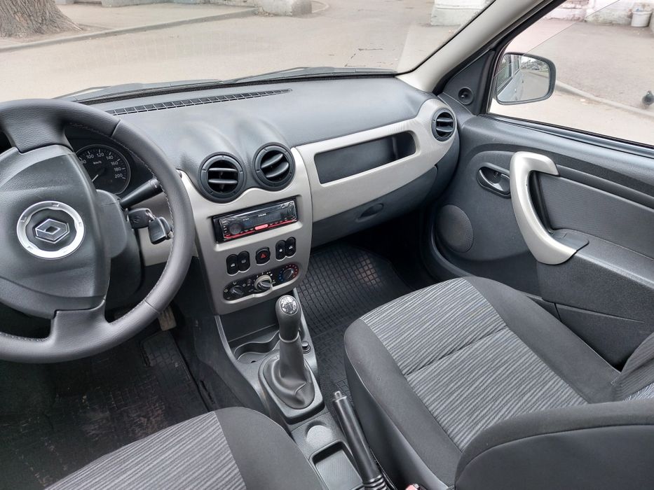 Рено логан 2012г 1.5турбо Дизель