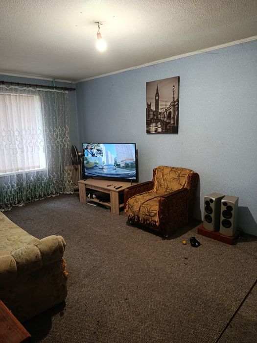 Продам 2 комнатную гостинку