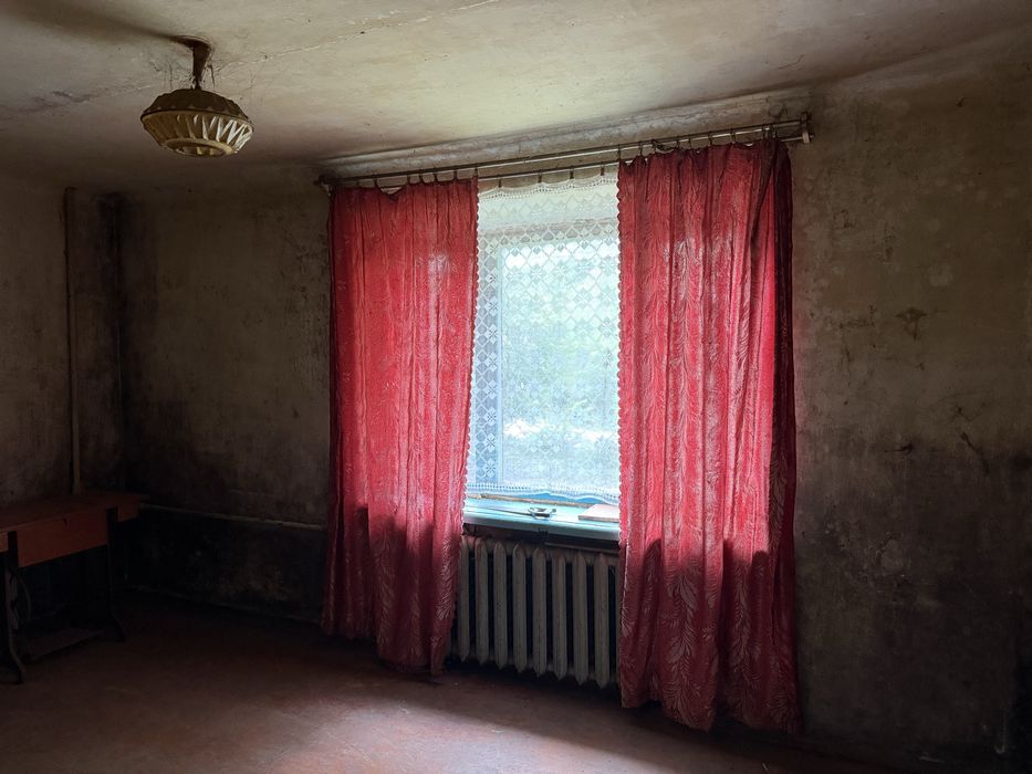Продам 2-х кімнатну квартиру в селі Грозине.