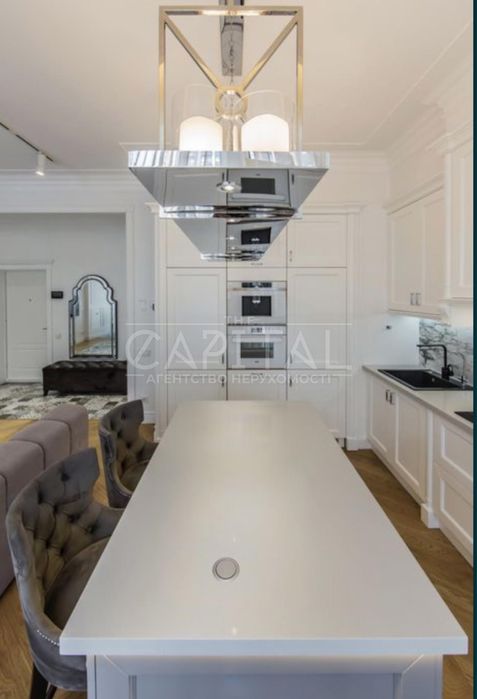 Аренда  4-к квартиры  11 м2 ЖК Французский квартал 2  Центр