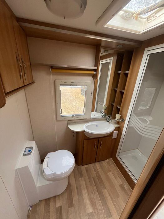 Coachman 560 VIP - 4 - 2011 - Mover- Solar