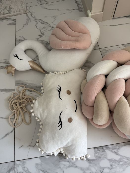 набір у колиску :косичка, лебідь, хмаринка