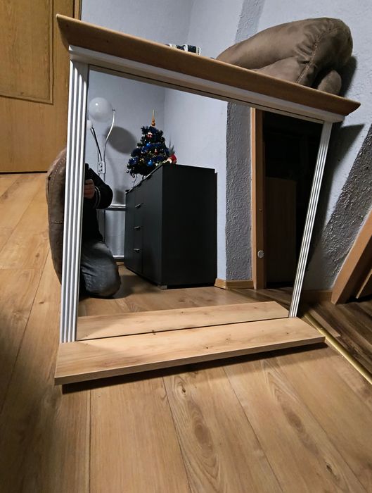 Sprzedam lustro (87x83)