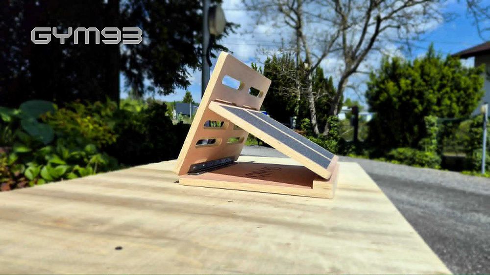 Platforma do przysiadów Wooden Slant Board.