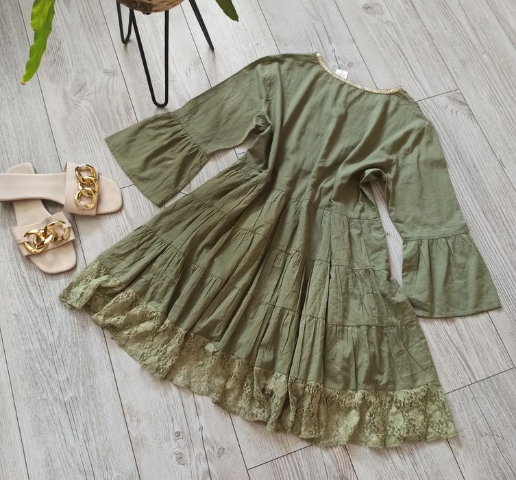 Zielona bawełniana sukienka oversize z falbanami, khakikhaki, viral, boho
