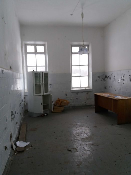 Ярмолинці Виробничі приміщення 1300 кв м з земельною  ділянкою 1,750га