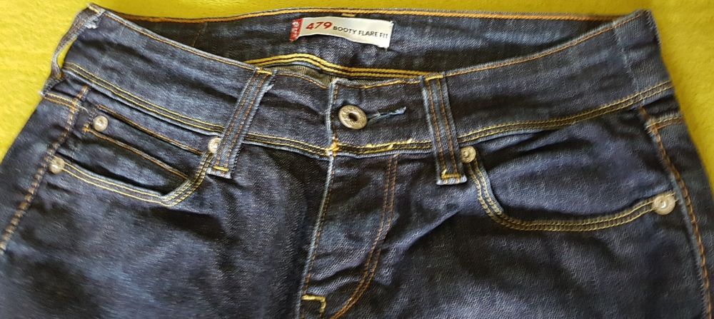 Jeansy damskie 479 BOOTY FLARE FIT 28x32