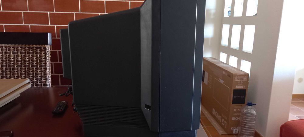 Televisor SONY Black Trinitron 21"/53CM VINTAGE