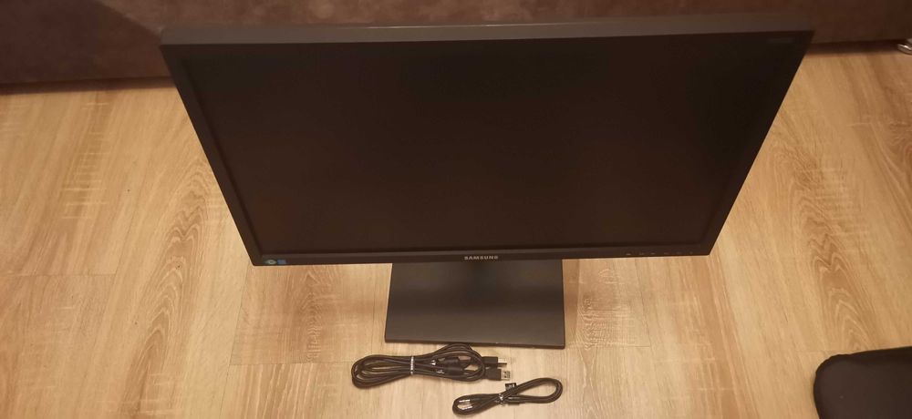 Монітор Samsung S24E650PL