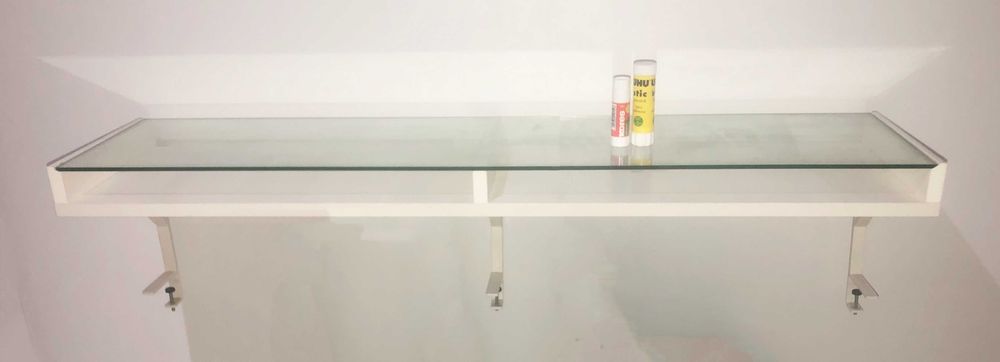 Alçado de Secretária - Ikea Ekby Gruvan - madeira branca e vidro