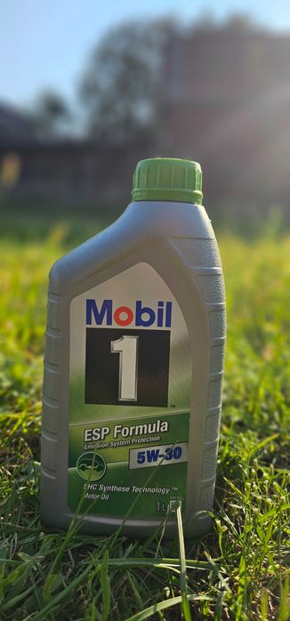 Оригінальна моторна олива Mobil 1