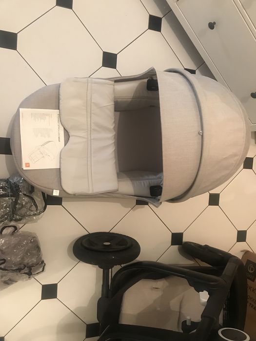 Stokke Trailz (gondola+spacerówka)