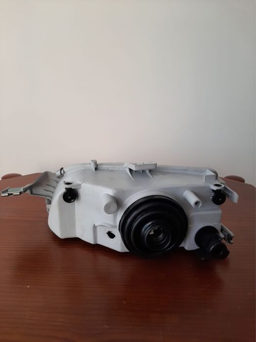 Farol Fiat Punto direito
