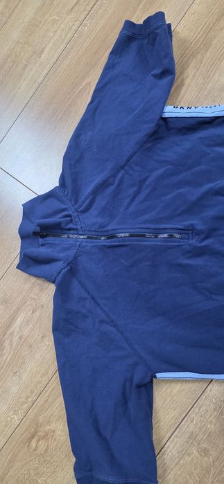 Sportowa sukienka DKNY