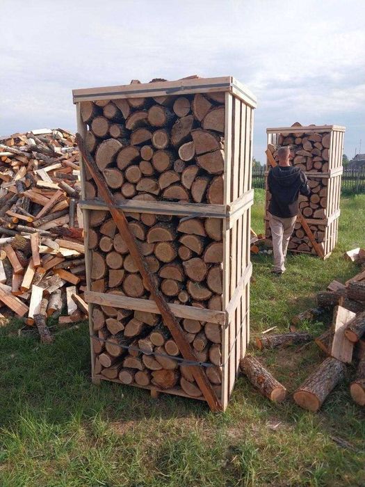 Дрова дуб колоті в ящиках оптом. Доставка