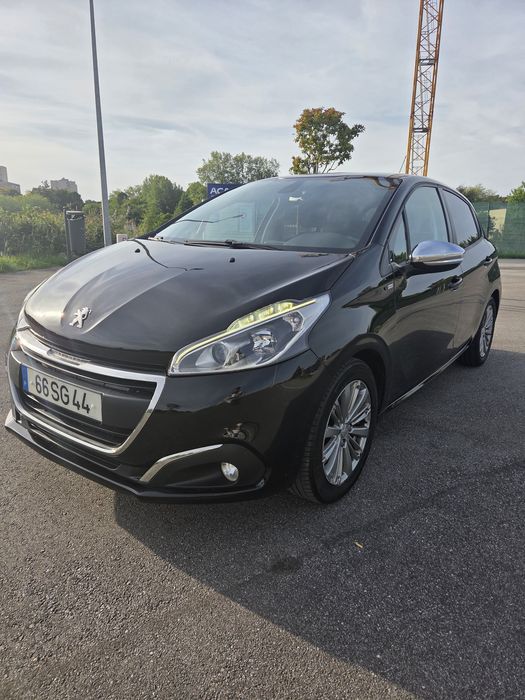 Peugeot 208 1.2  Style